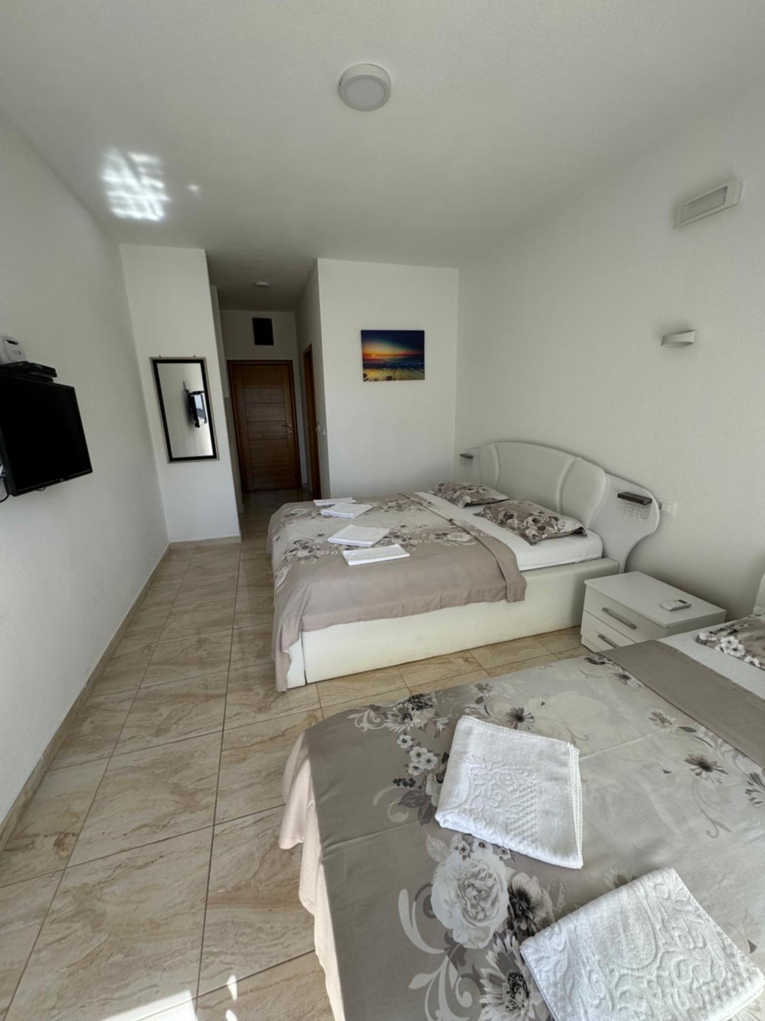 Апартаменты Harasta Lux Бар Экстерьер фото